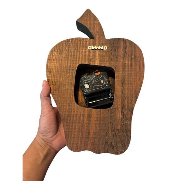 VTG Wooden Apple Wall Clock School Classroom Kitchen Retro Cottagecore READ!! - Picture 6 of 10